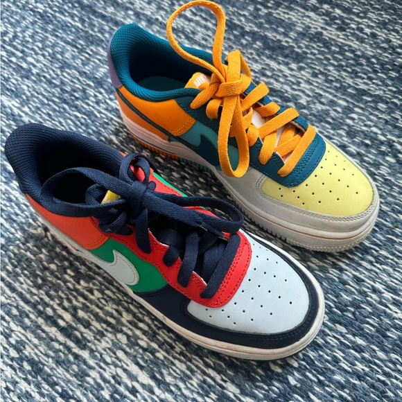 Nike kids Air Force 1 - size 3.5 - Picture 3 of 3